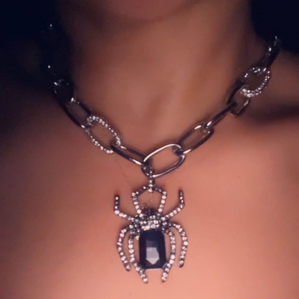 NWT Betsey Johnson Rhinestone spider choker